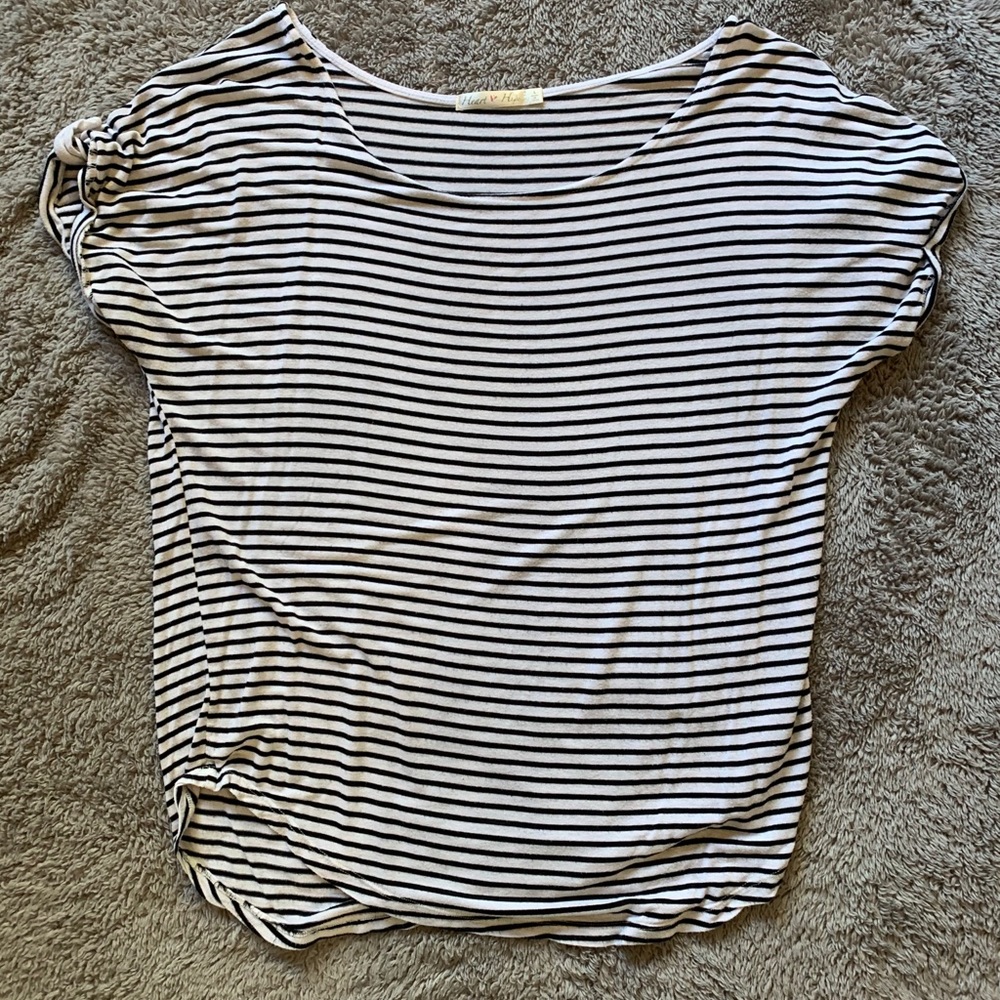 Love & Hips top.